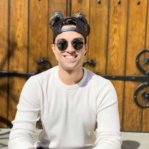 Meet your Posher, Raffi